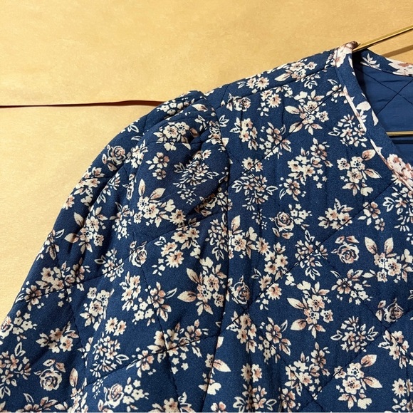 Listicle | NWOT Ditzy Floral Print Bow Tie Front Quilted Jacket Coat Size L - Picture 6 of 13